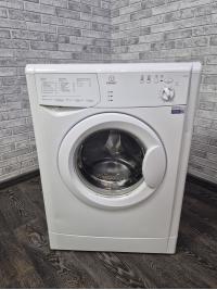 Стиральная машина Indesit WIUN 81 Стиральная машина Indesit WIUN 81